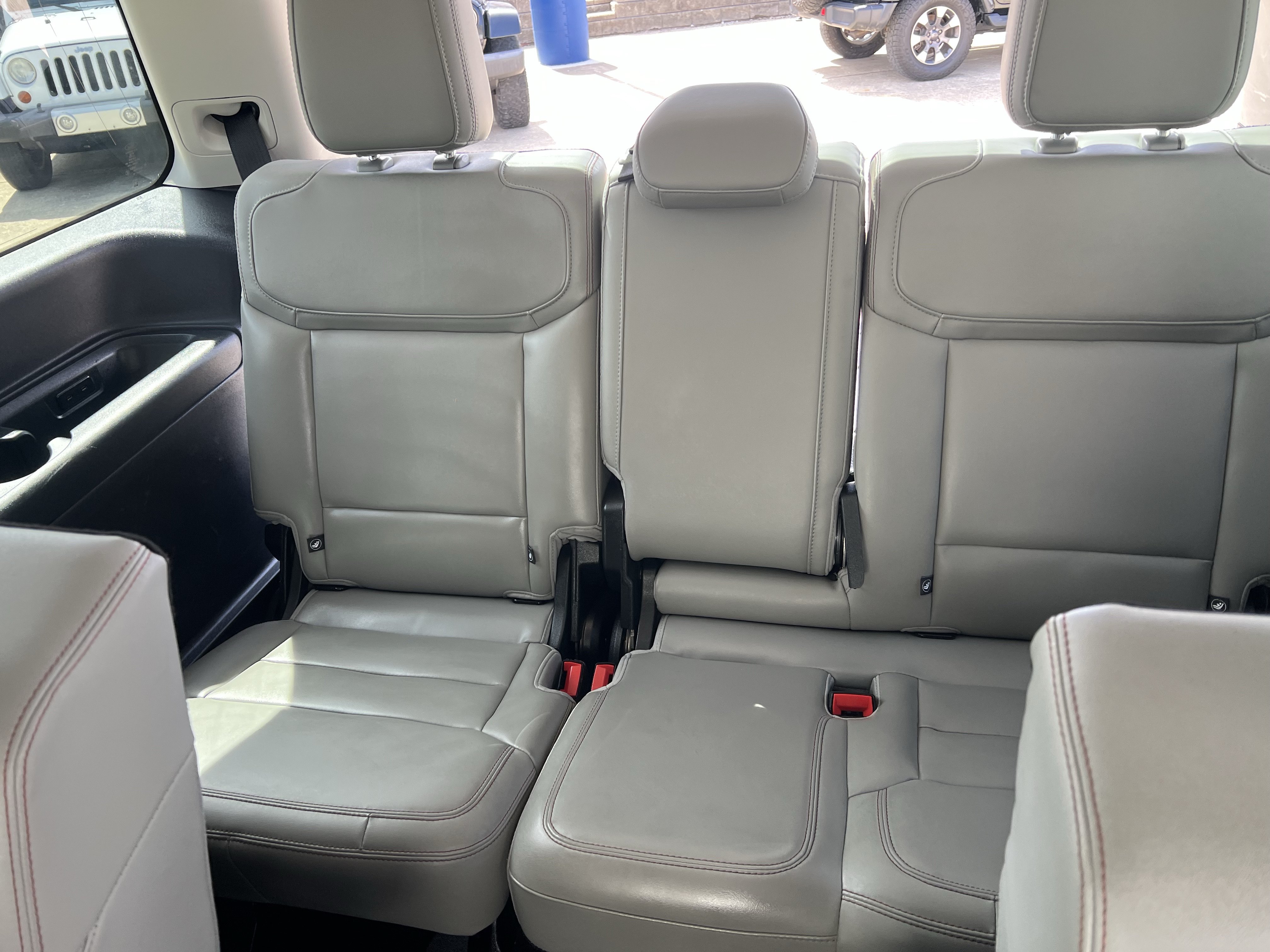 Used 2025 Ford Expedition Active AWD/4WD image 19