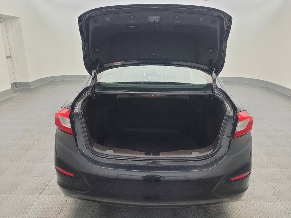 Used 2019 Chevrolet Cruze LS image 29