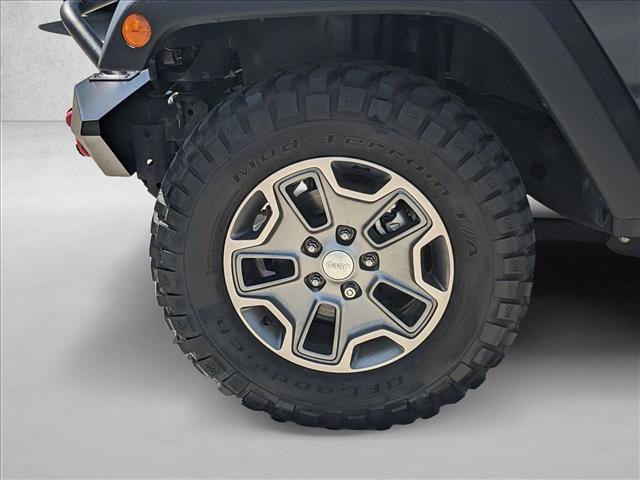 Used 2017 Jeep Wrangler Unlimited Rubicon w/ Connectivity Group image 22