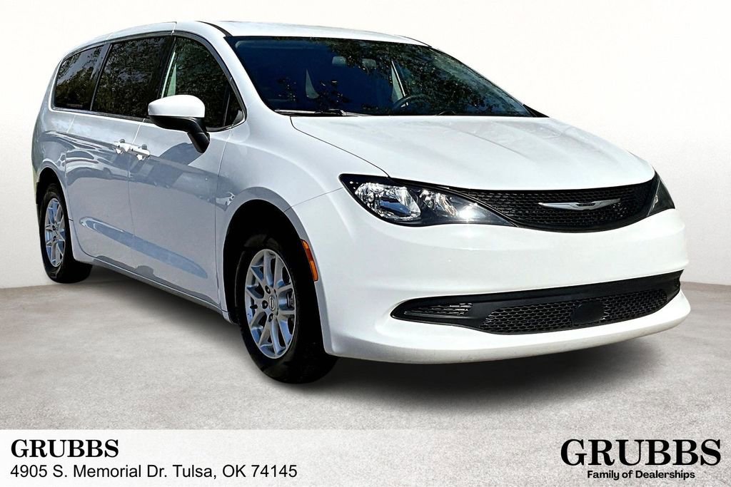 Used 2022 Chrysler Voyager LX