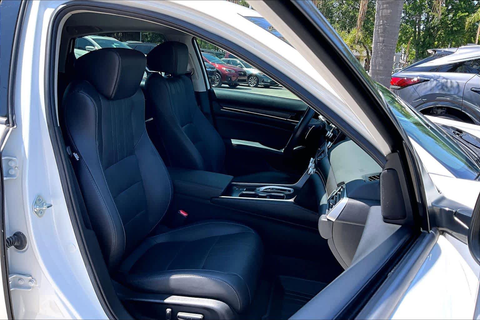 Used 2021 Honda Accord Touring image 9