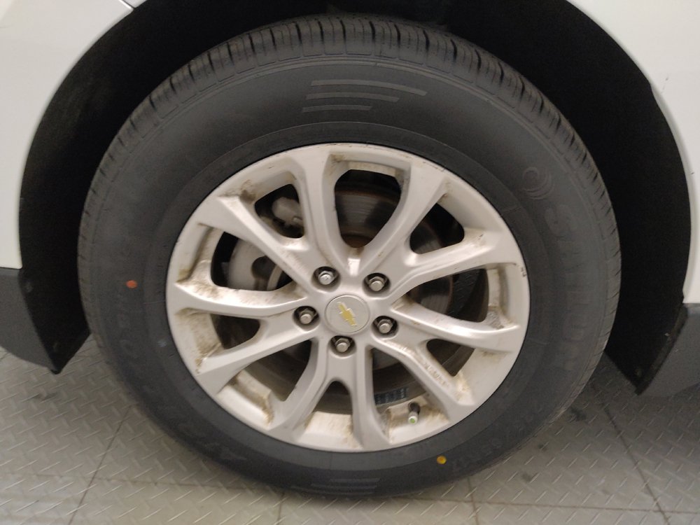 Used 2021 Chevrolet Equinox LS FWD image 31