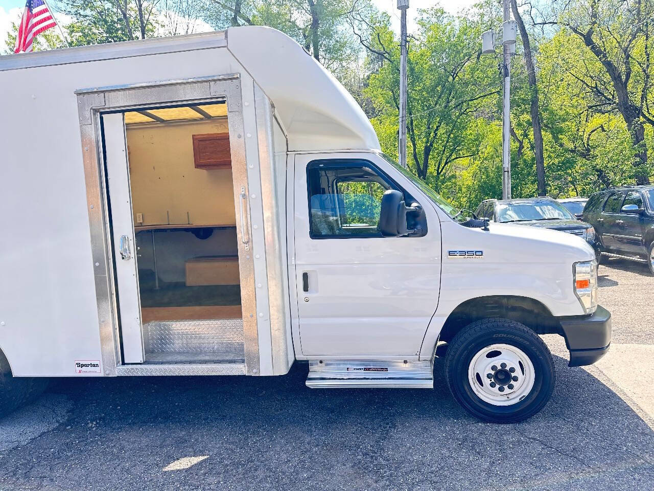 Used 2008 Ford E-350 and Econoline 350 Super Duty RWD image 6