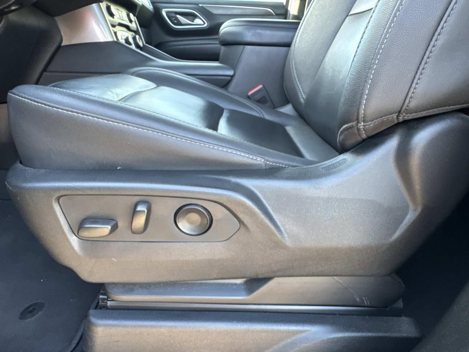 Used 2024 Chevrolet Tahoe LT RWD image 18