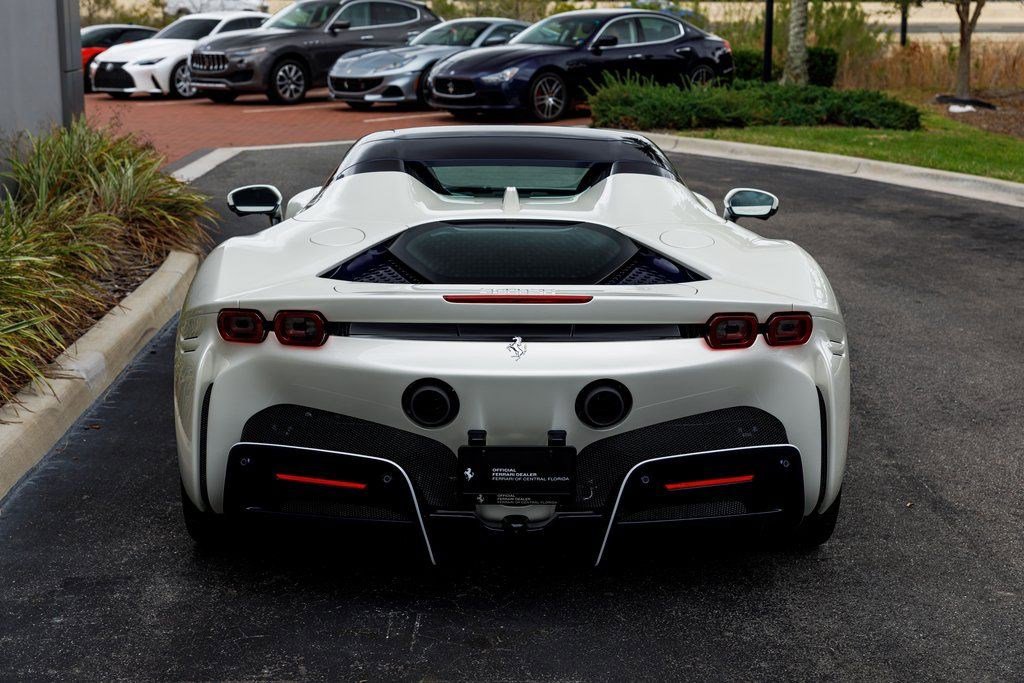 Used 2022 Ferrari SF90 Spider image 4