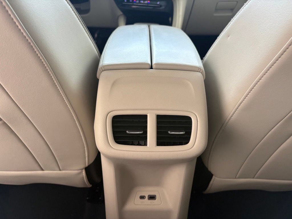 Used 2021 Buick Envision Essence FWD image 34