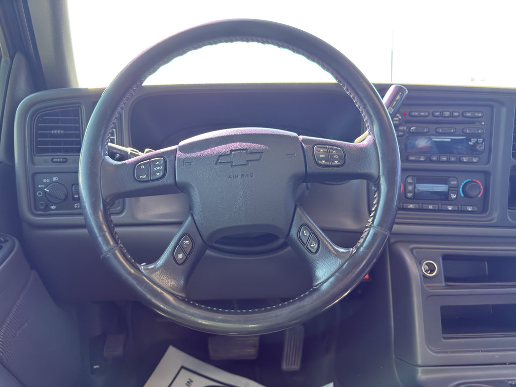 Used 2005 Chevrolet Silverado 2500 LT w/ Heavy-Duty Power Package AWD/4WD image 13