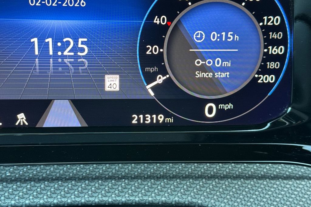 Used 2024 Volkswagen Golf R image 32