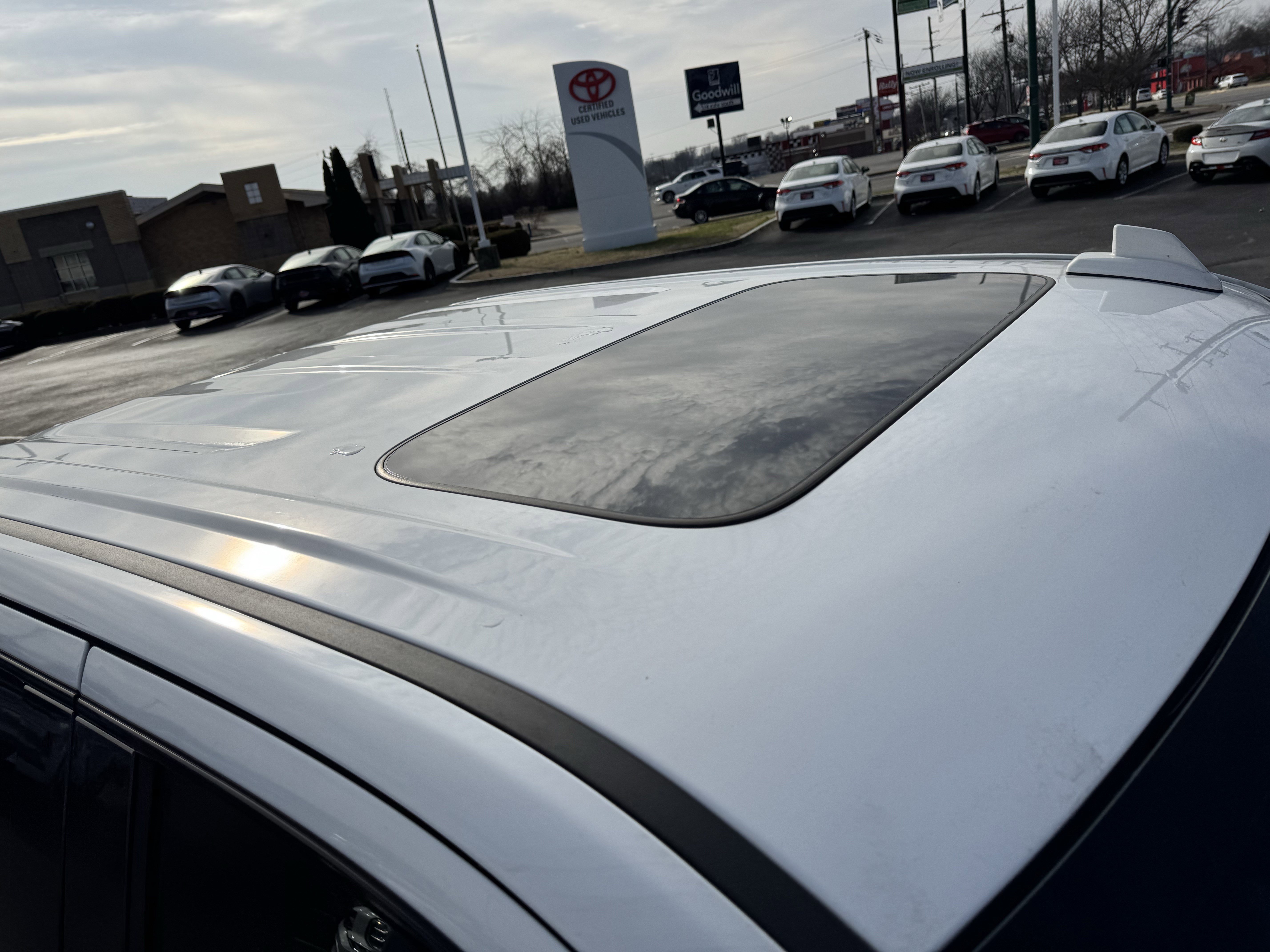 Used 2021 GMC Sierra 1500 AT4 w/ AT4 Premium Package image 17