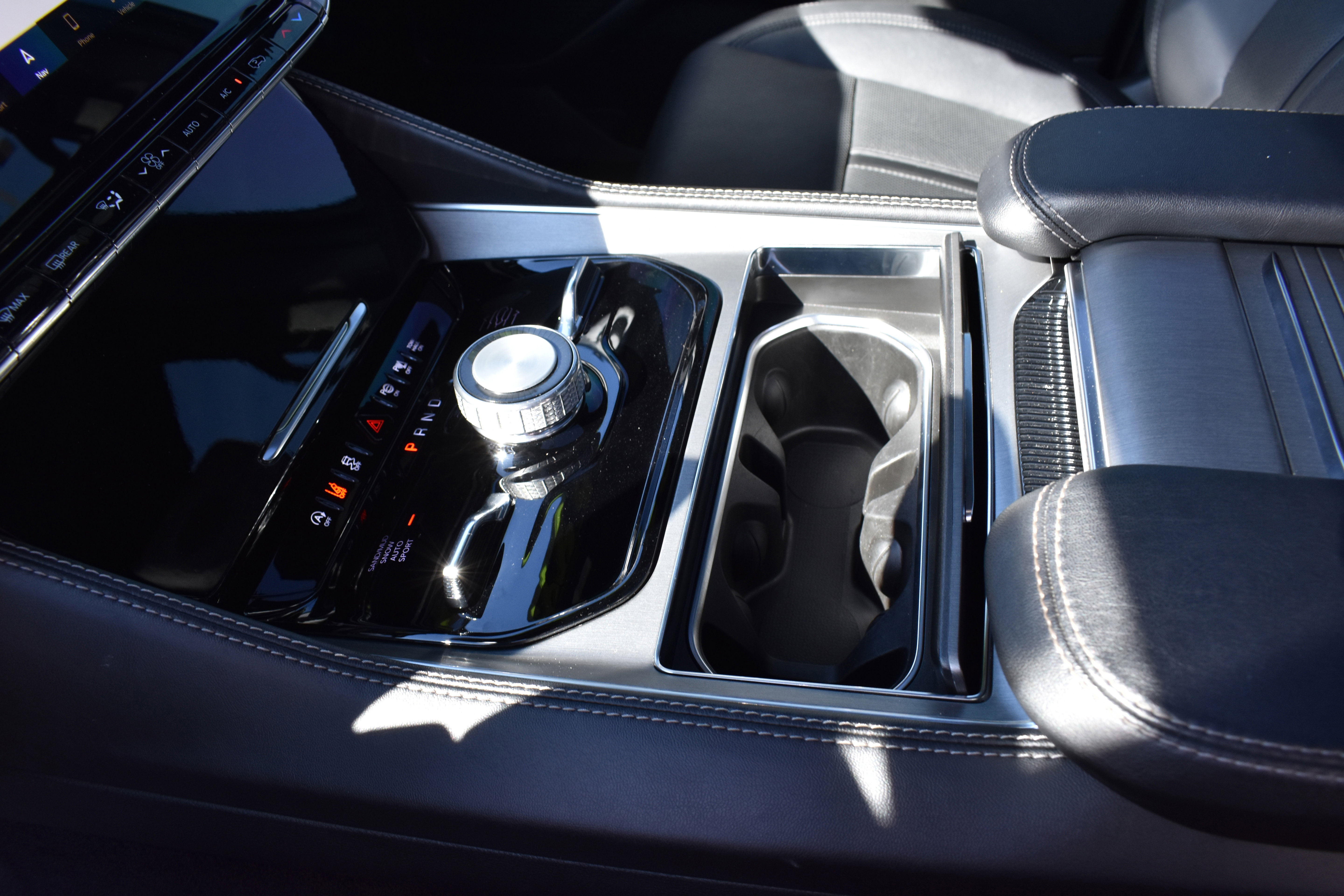 Used 2024 Jeep Wagoneer Series II w/ Convenience Group I image 22