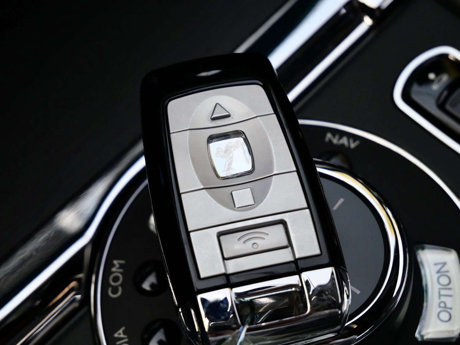 Used 2021 Rolls-Royce Wraith RWD image 37