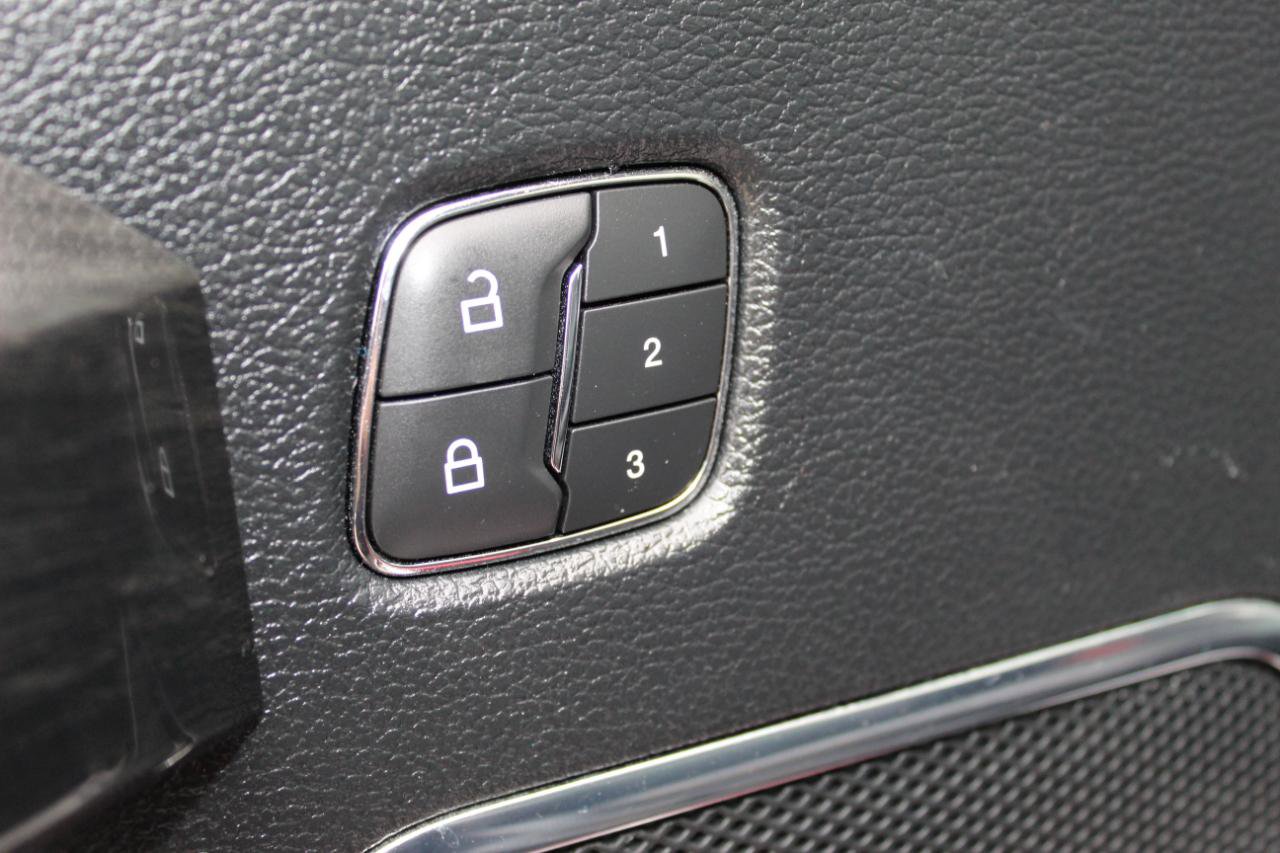 Used 2019 Ford F150 Lariat image 23