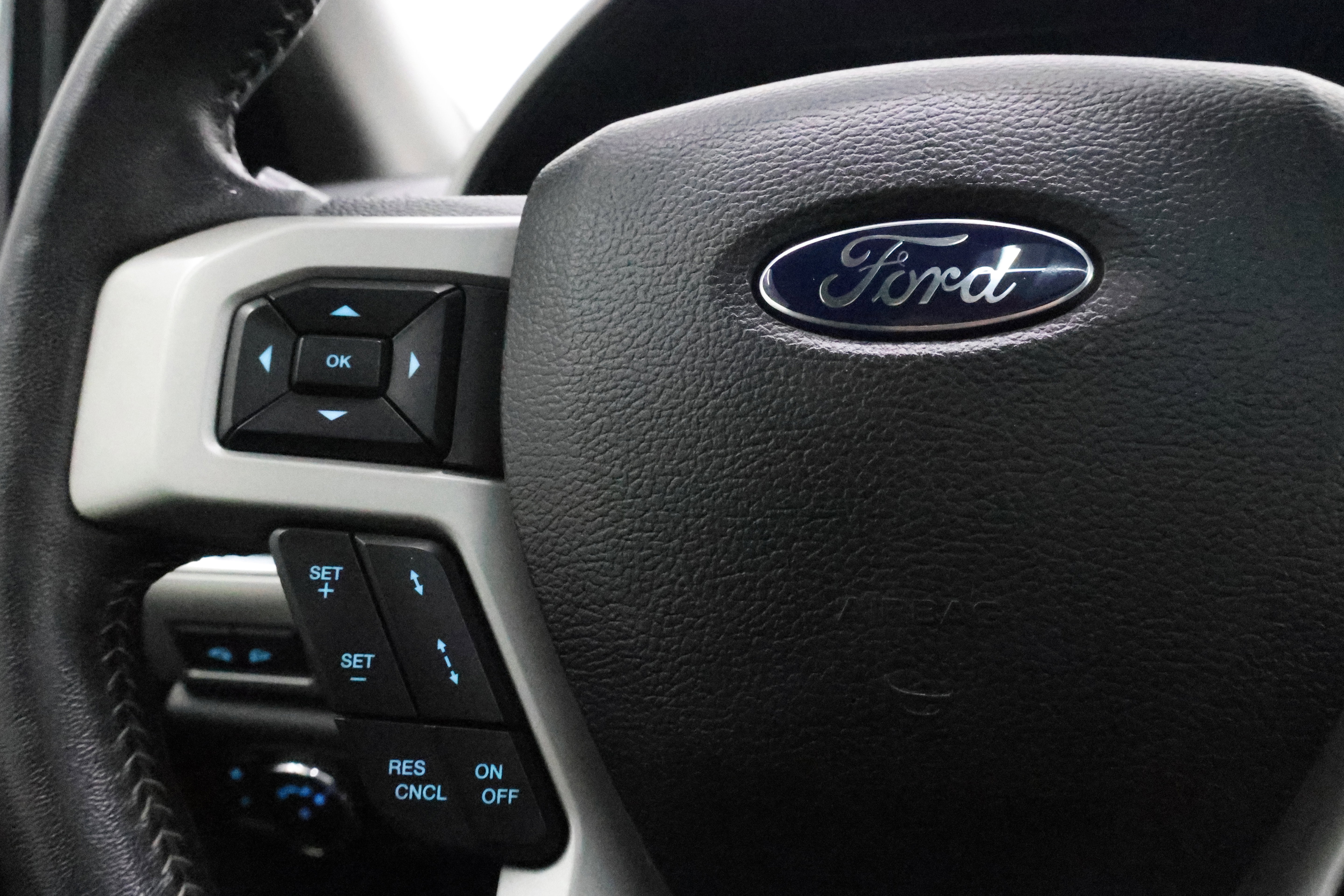 Used 2017 Ford F350 Lariat w/ Lariat Ultimate Package image 15