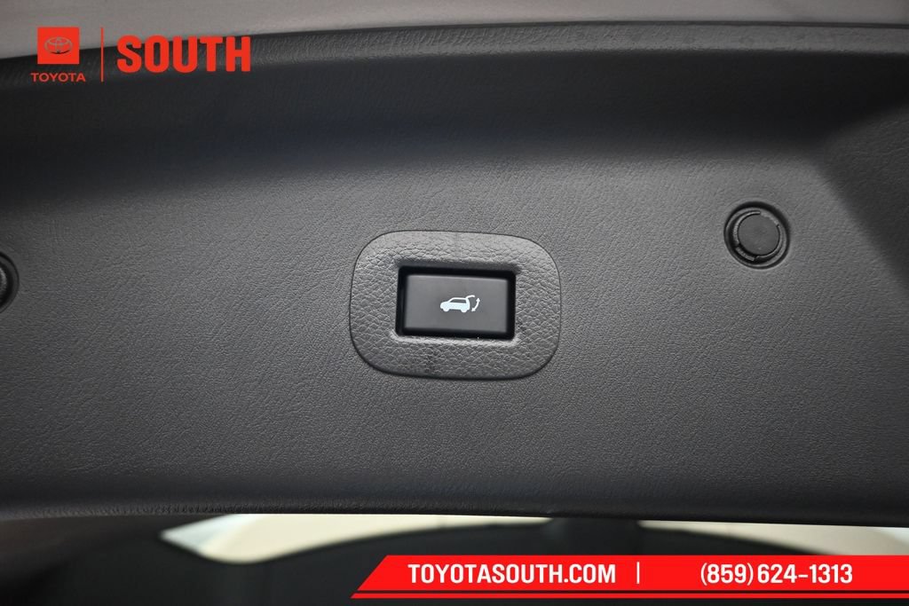 Used 2024 INFINITI QX80 Sensory AWD/4WD image 35