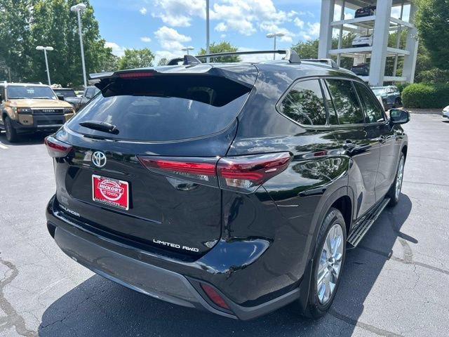 Used 2025 Toyota Highlander Limited AWD/4WD image 7