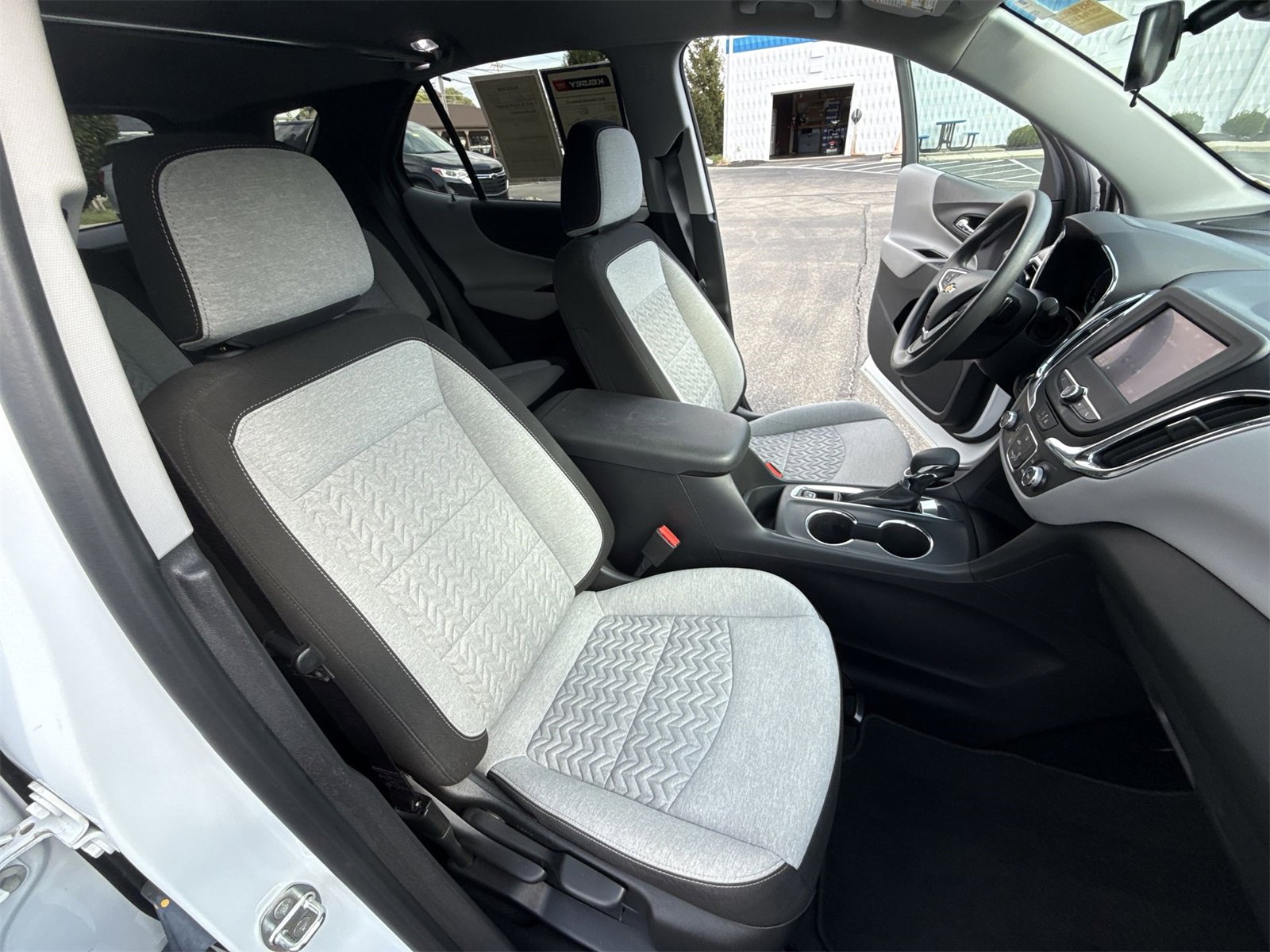 Used 2022 Chevrolet Equinox LS w/ LS Convenience Package image 25