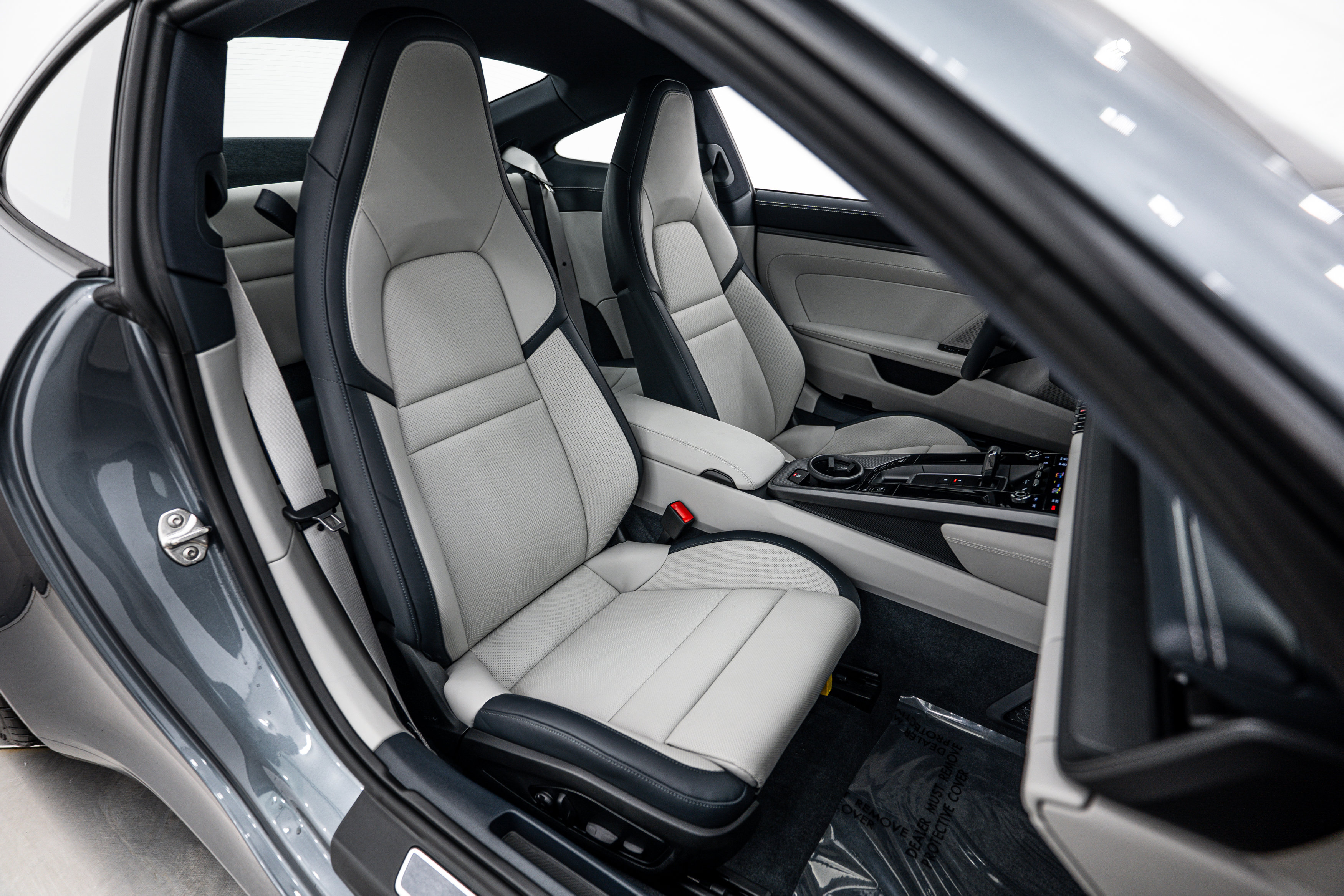 Certified 2025 Porsche 911 Carrera RWD image 24