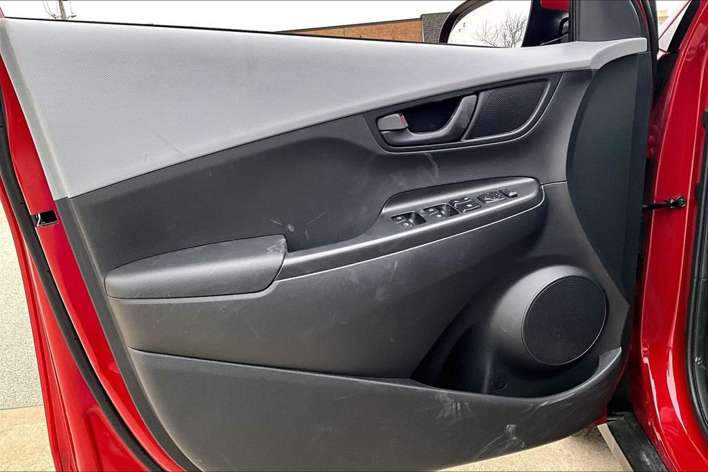 Used 2020 Hyundai Kona SEL w/ Cargo Package image 14