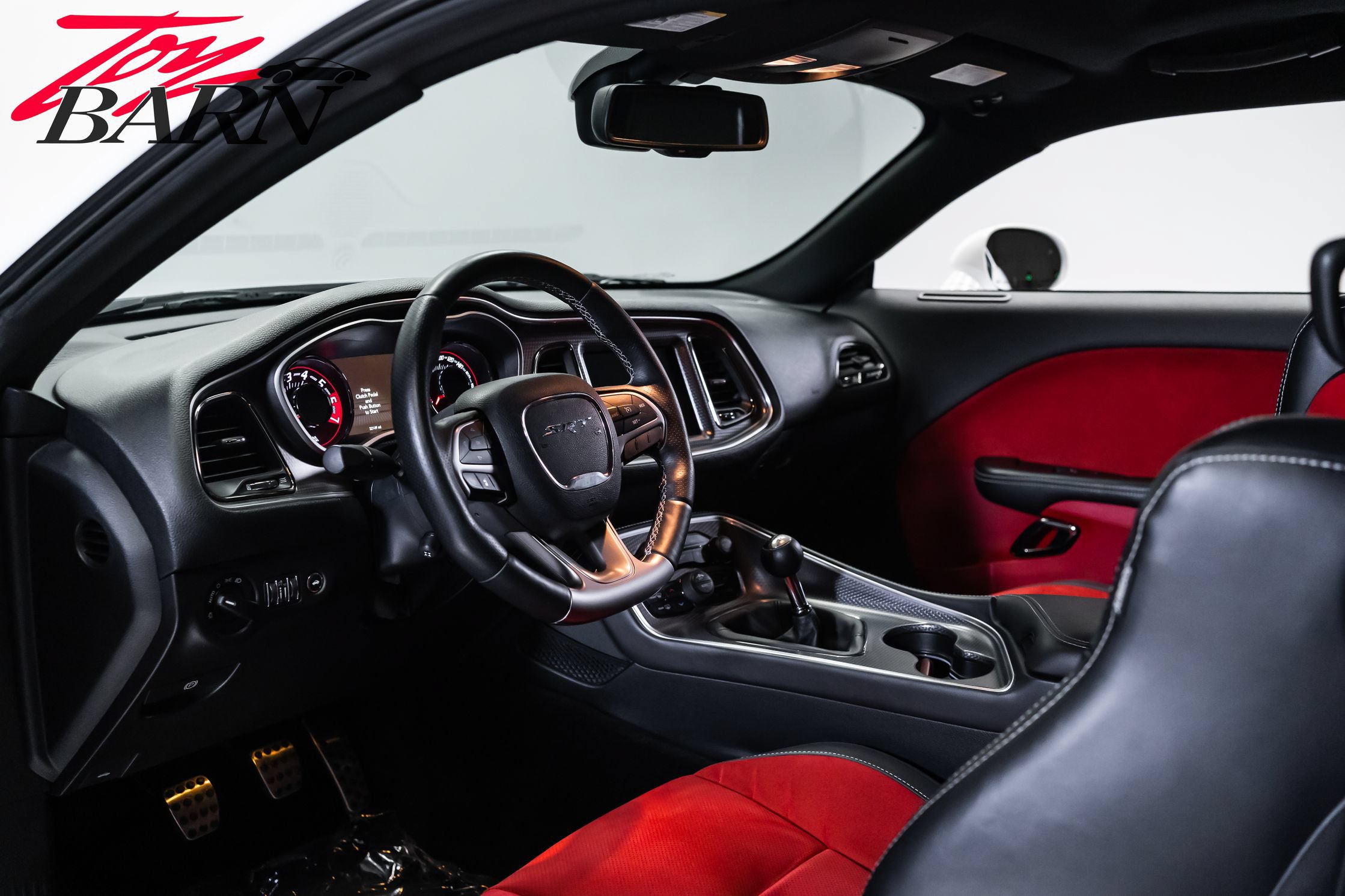 Used 2015 Dodge Challenger SRT Hellcat RWD image 38