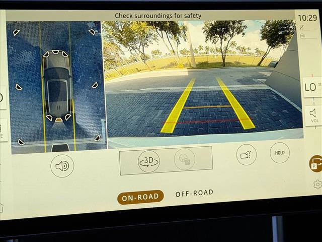 New 2025 Land Rover Range Rover Long Wheelbase SE image 12