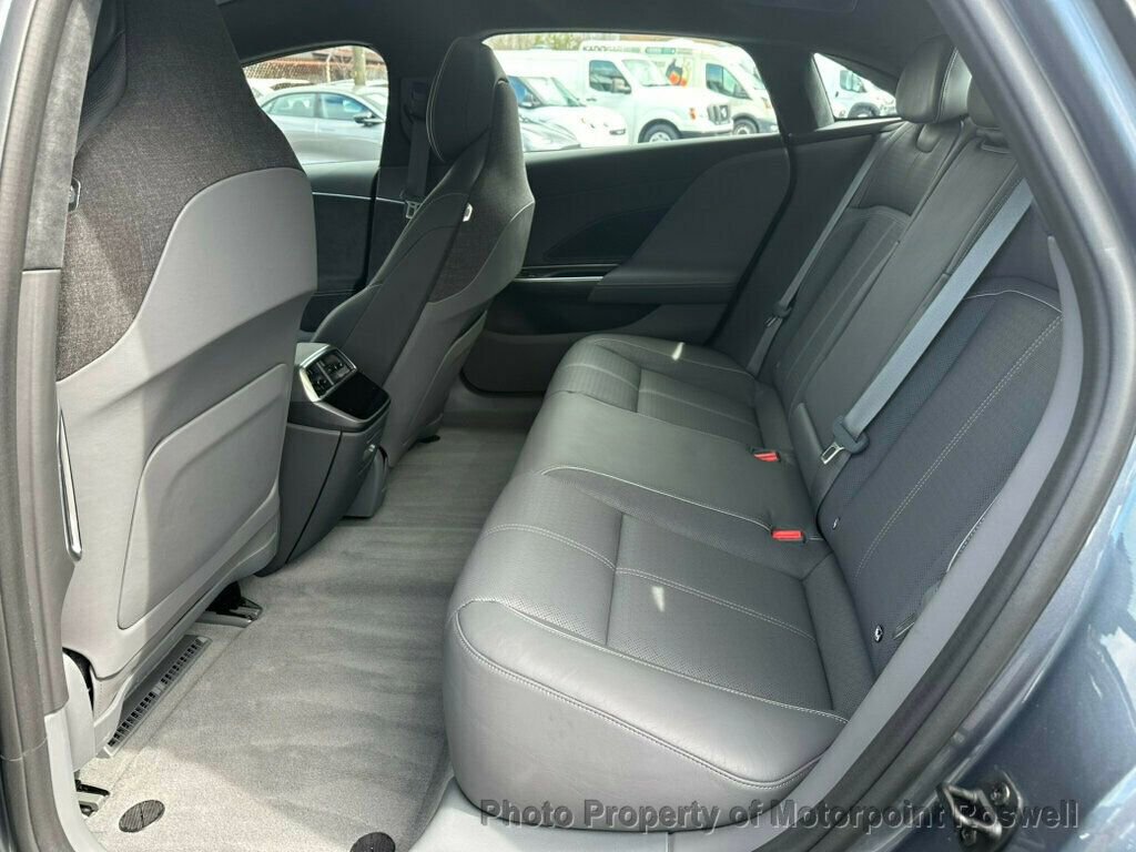 Used 2024 Lucid Air Grand Touring image 16