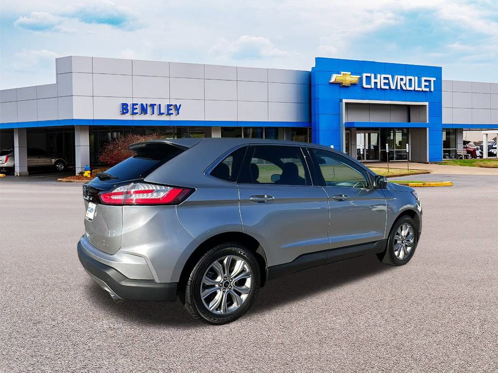 Used 2023 Ford Edge Titanium w/ Equipment Group 301A image 5
