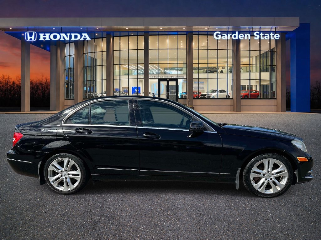 Used 2012 Mercedes-Benz C 300 4MATIC Sedan image 5