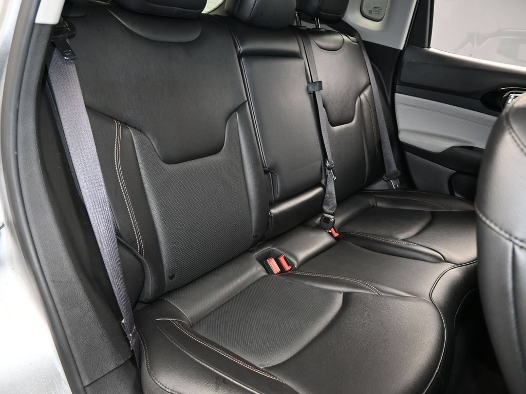 Used 2022 Jeep Compass Limited w/ Sun and Sound Group AWD/4WD image 38