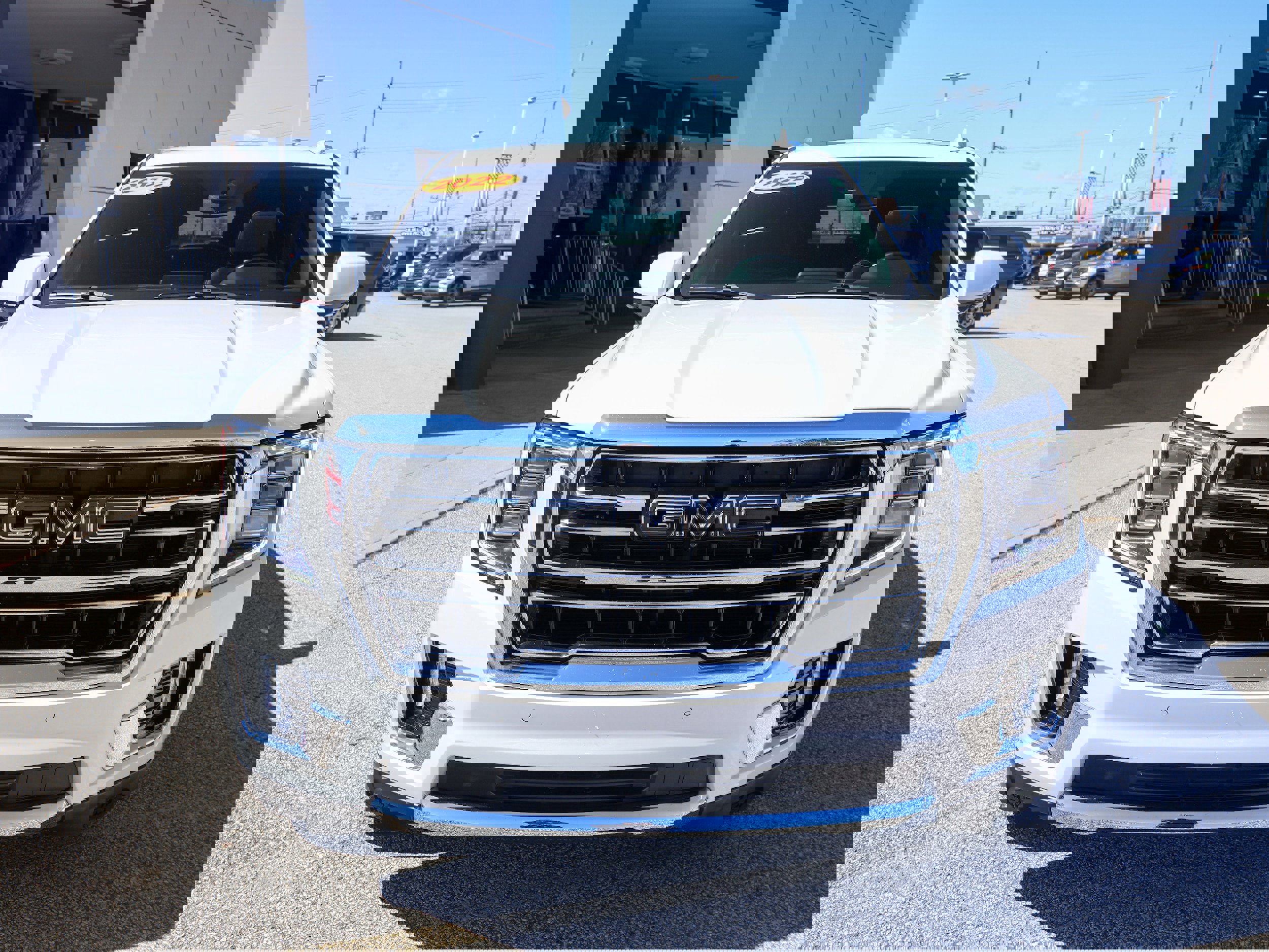 Used 2022 GMC Yukon XL SLT w/ SLT Premium Package image 8