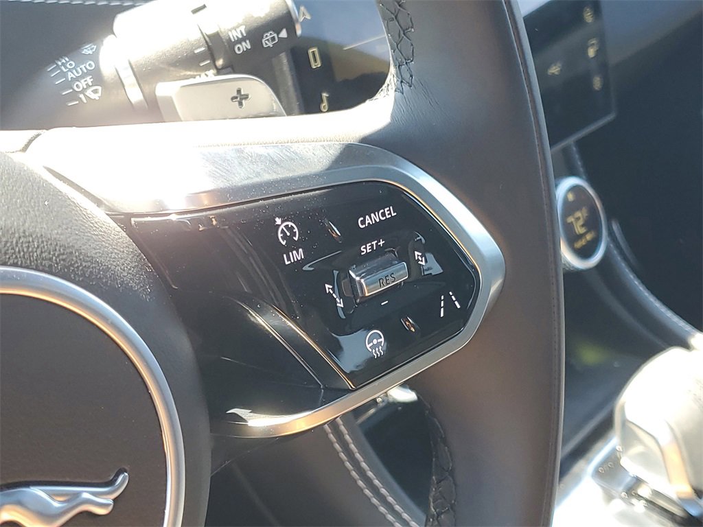 New 2025 Jaguar F-PACE R-Dynamic S image 16