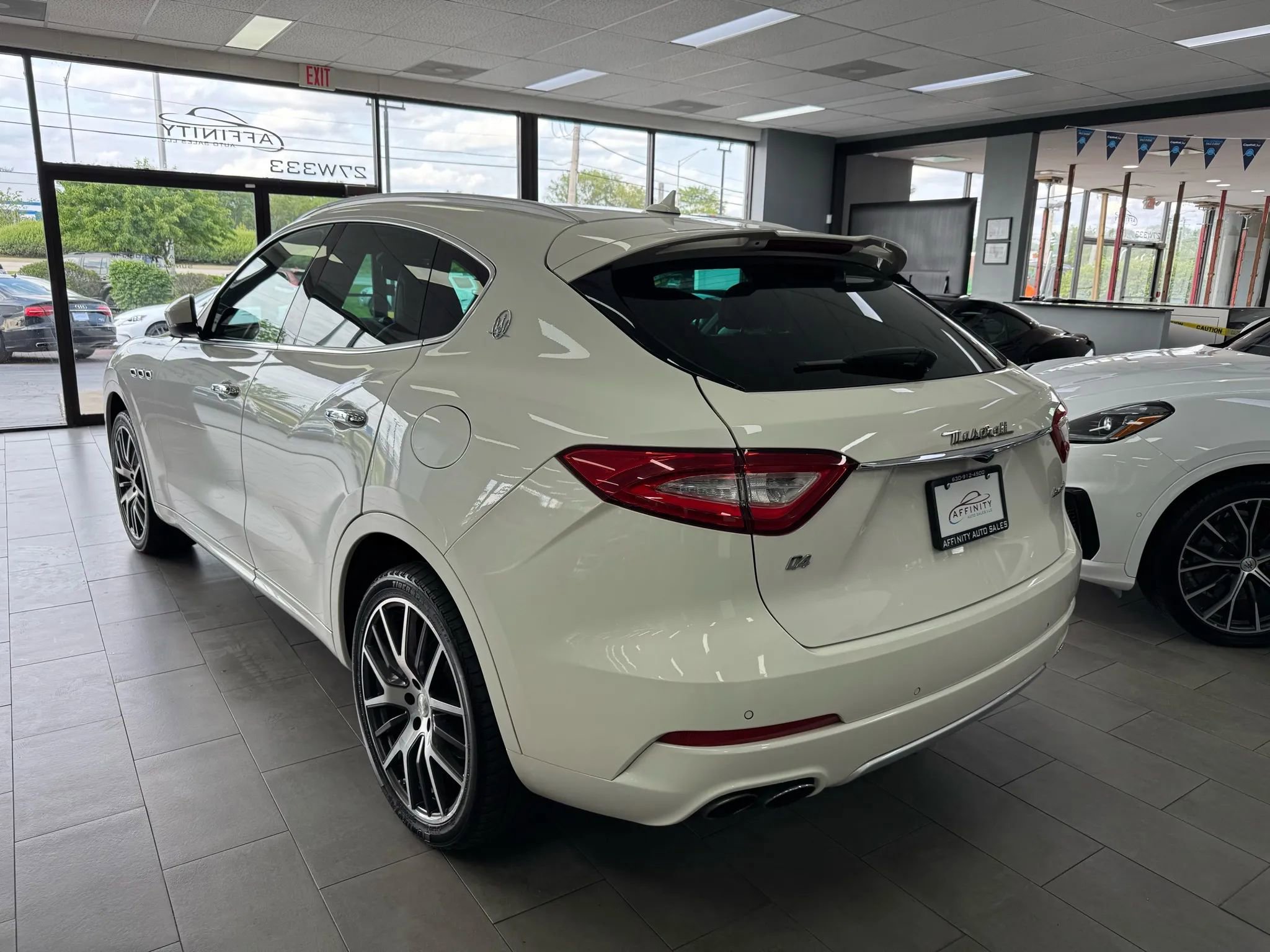 Used 2017 Maserati Levante w/ Sport Package image 6