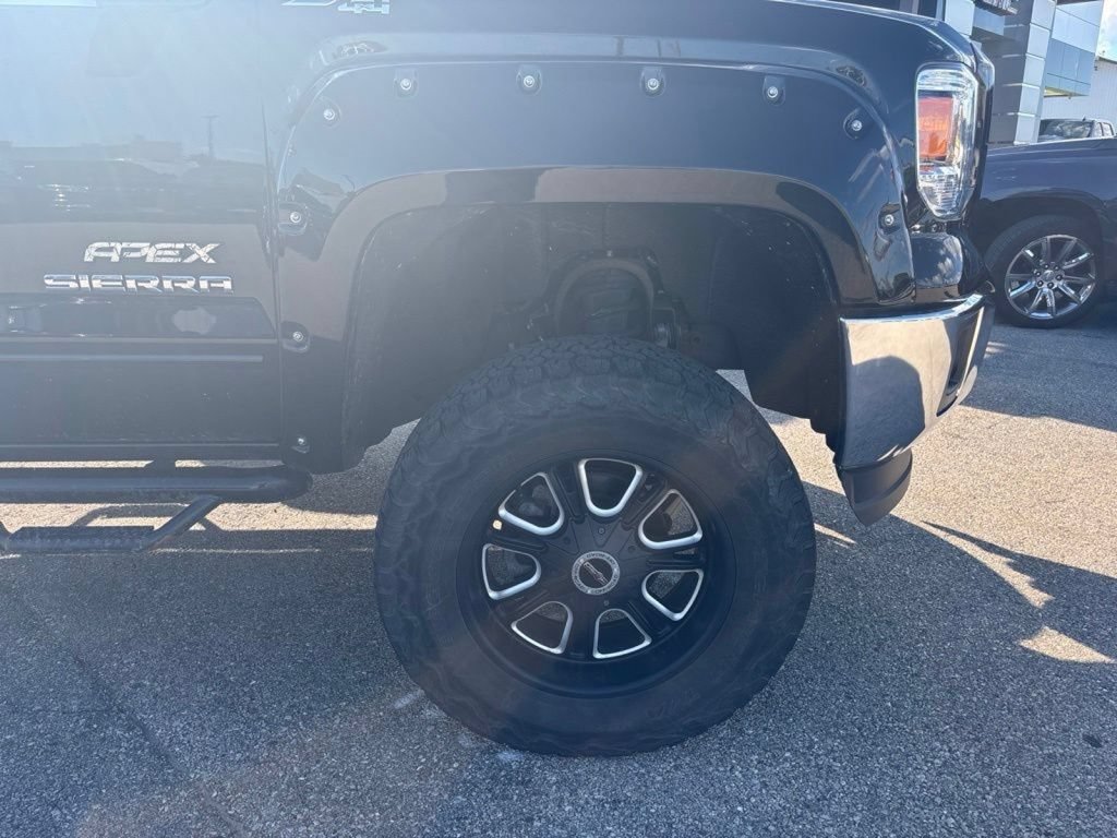 Used 2015 GMC Sierra 1500 SLE w/ SLE Value Package AWD/4WD image 8