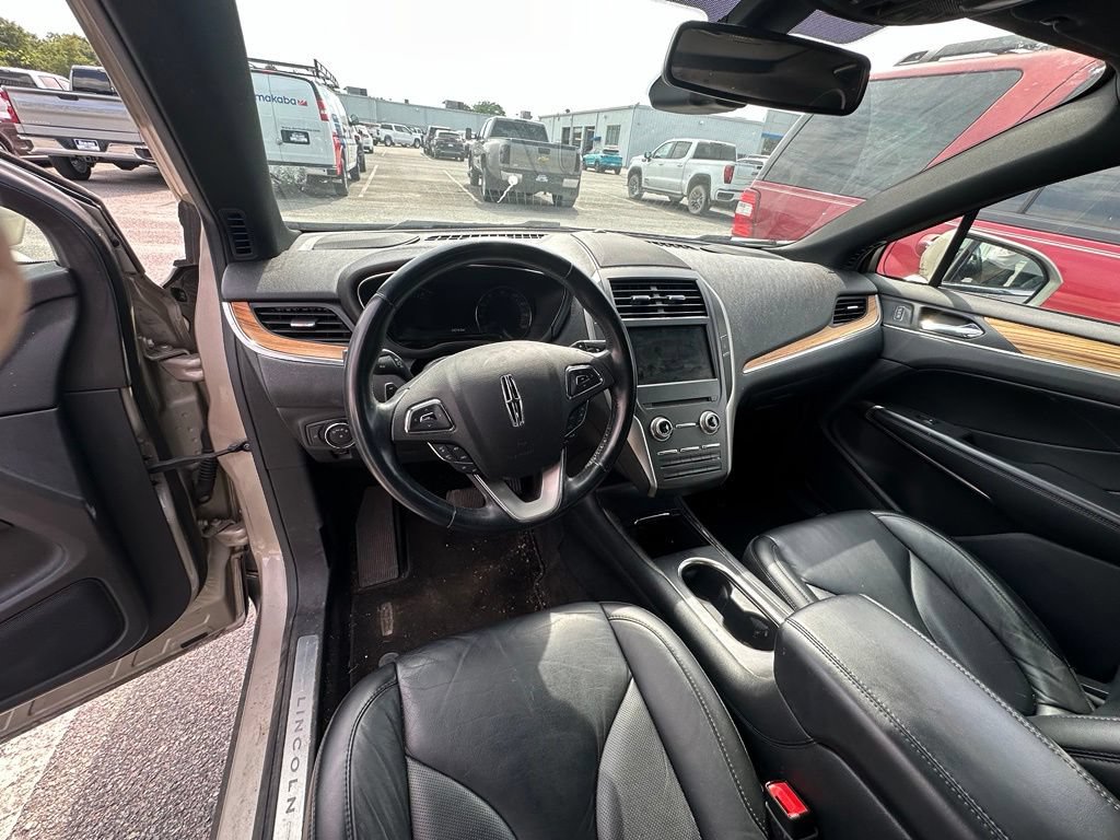 Used 2015 Lincoln MKC FWD w/ Equipment Group 101A Select image 11
