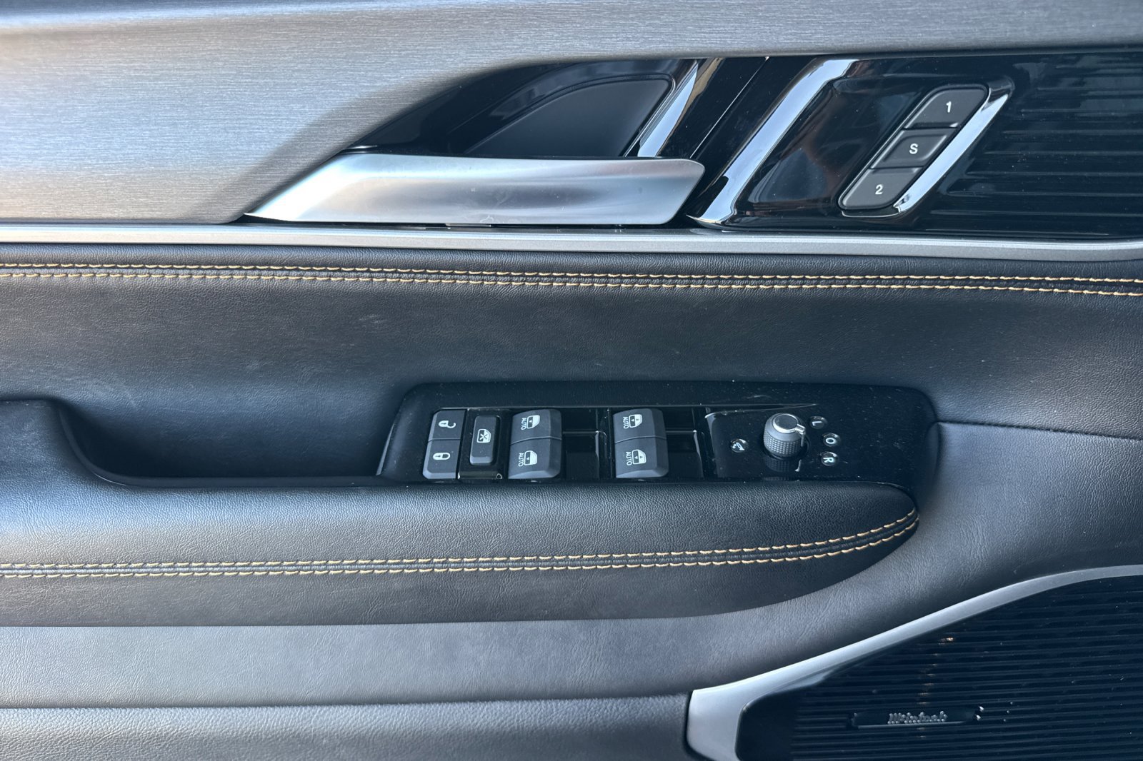 New 2026 Jeep Grand Wagoneer L 4WD image 10