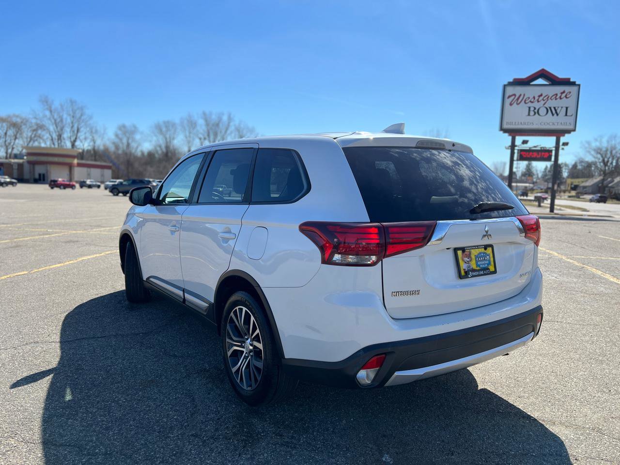 Used 2018 Mitsubishi Outlander ES image 5