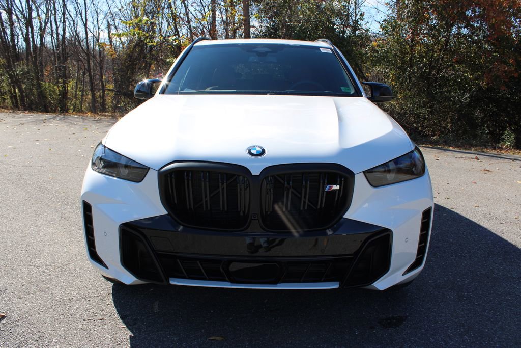 New 2026 BMW X5 M60i w/ Climate Comfort Package image 3
