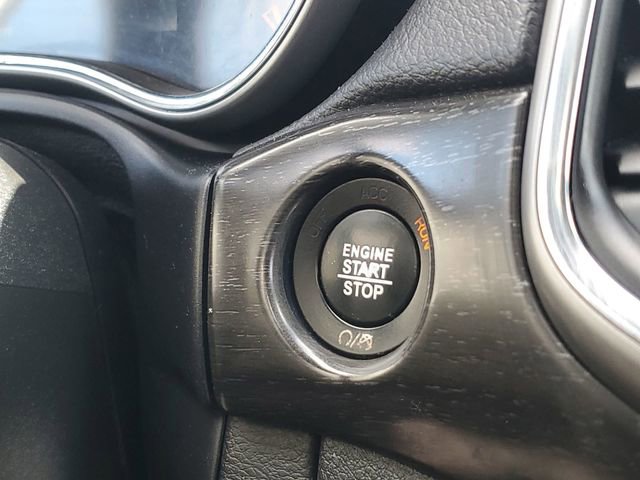 Used 2018 Jeep Grand Cherokee Laredo image 16