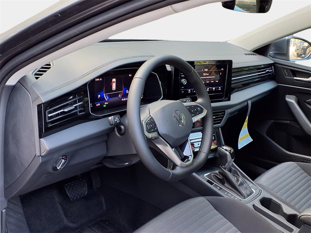 New 2026 Volkswagen Jetta SE image 10