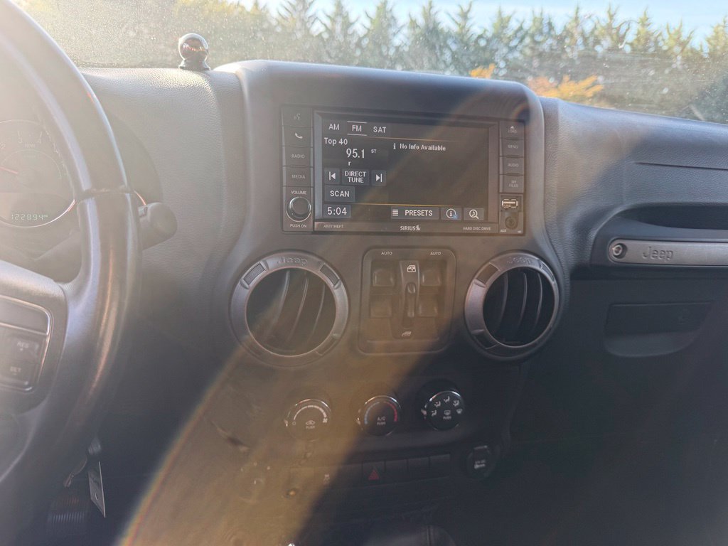 Used 2015 Jeep Wrangler Unlimited Sport w/ Quick Order Package 23S AWD/4WD image 12