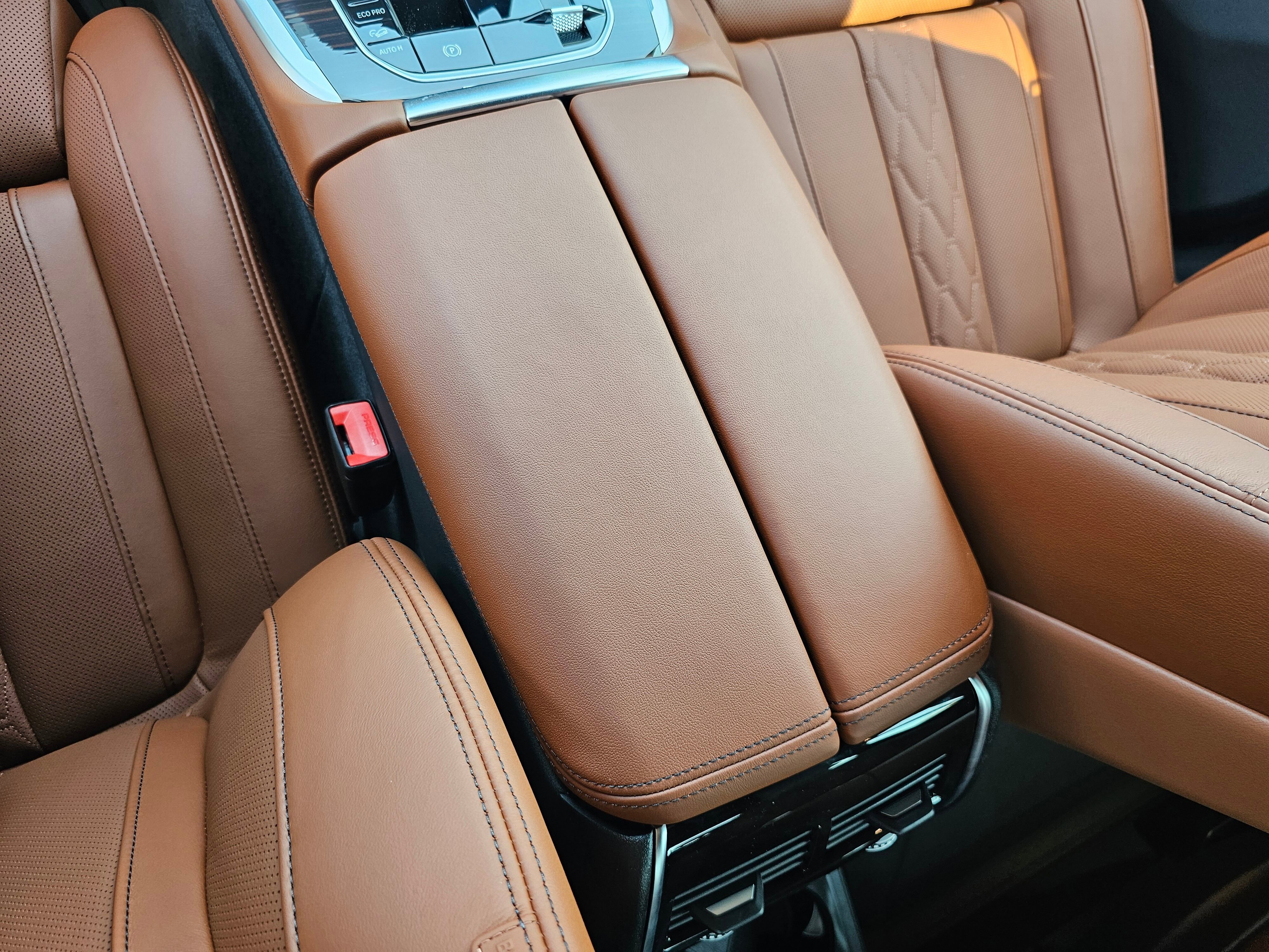 New 2026 BMW X7 M60i image 23