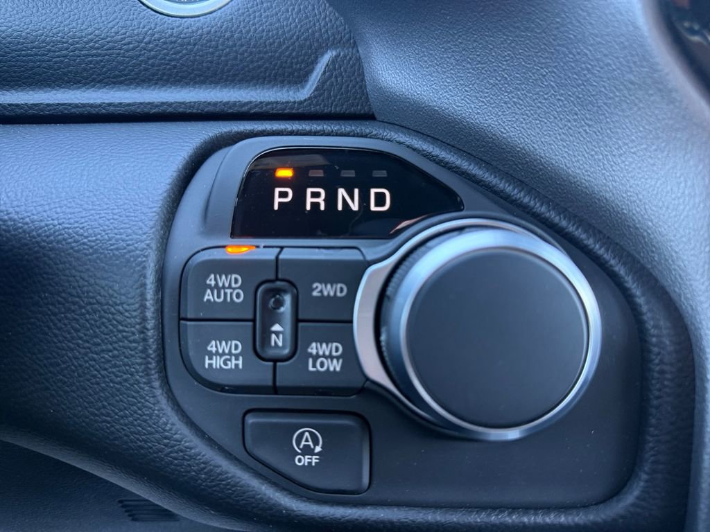 New 2026 RAM 1500 4x4 Crew Cab image 19