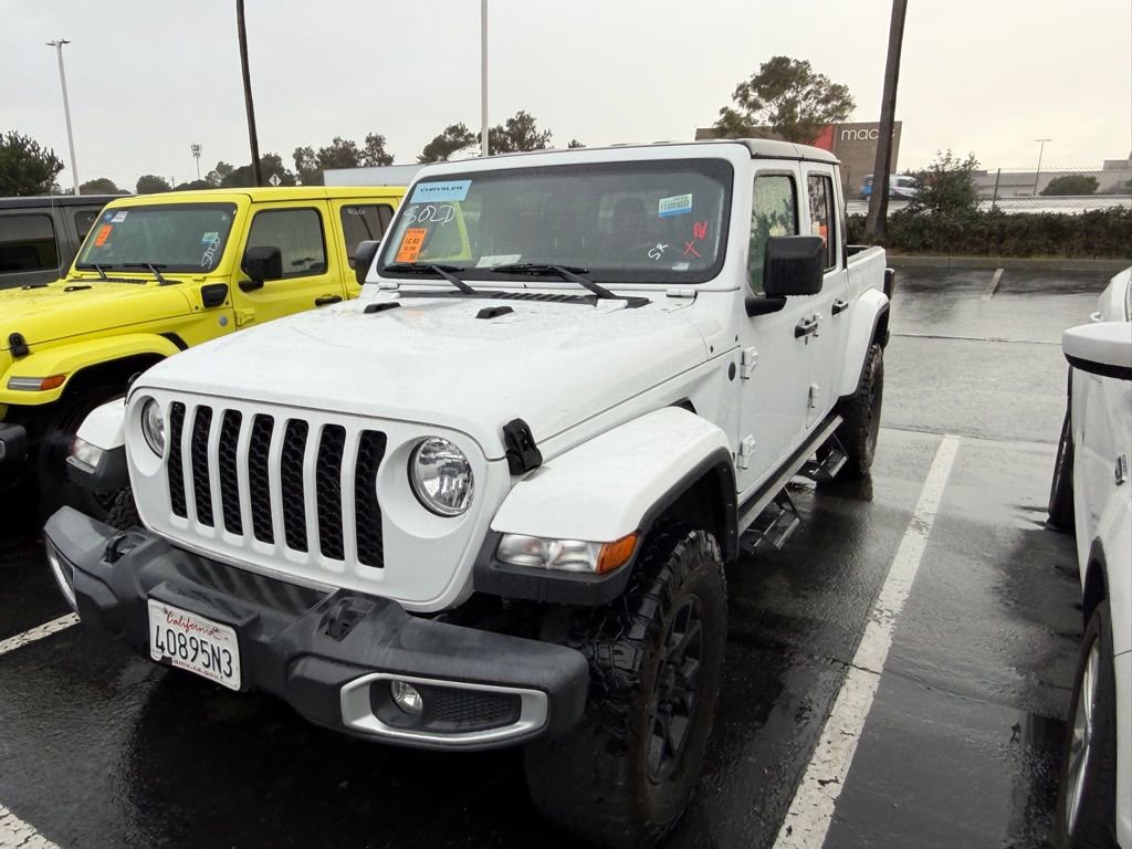 Used 2022 Jeep Gladiator Sport image 1