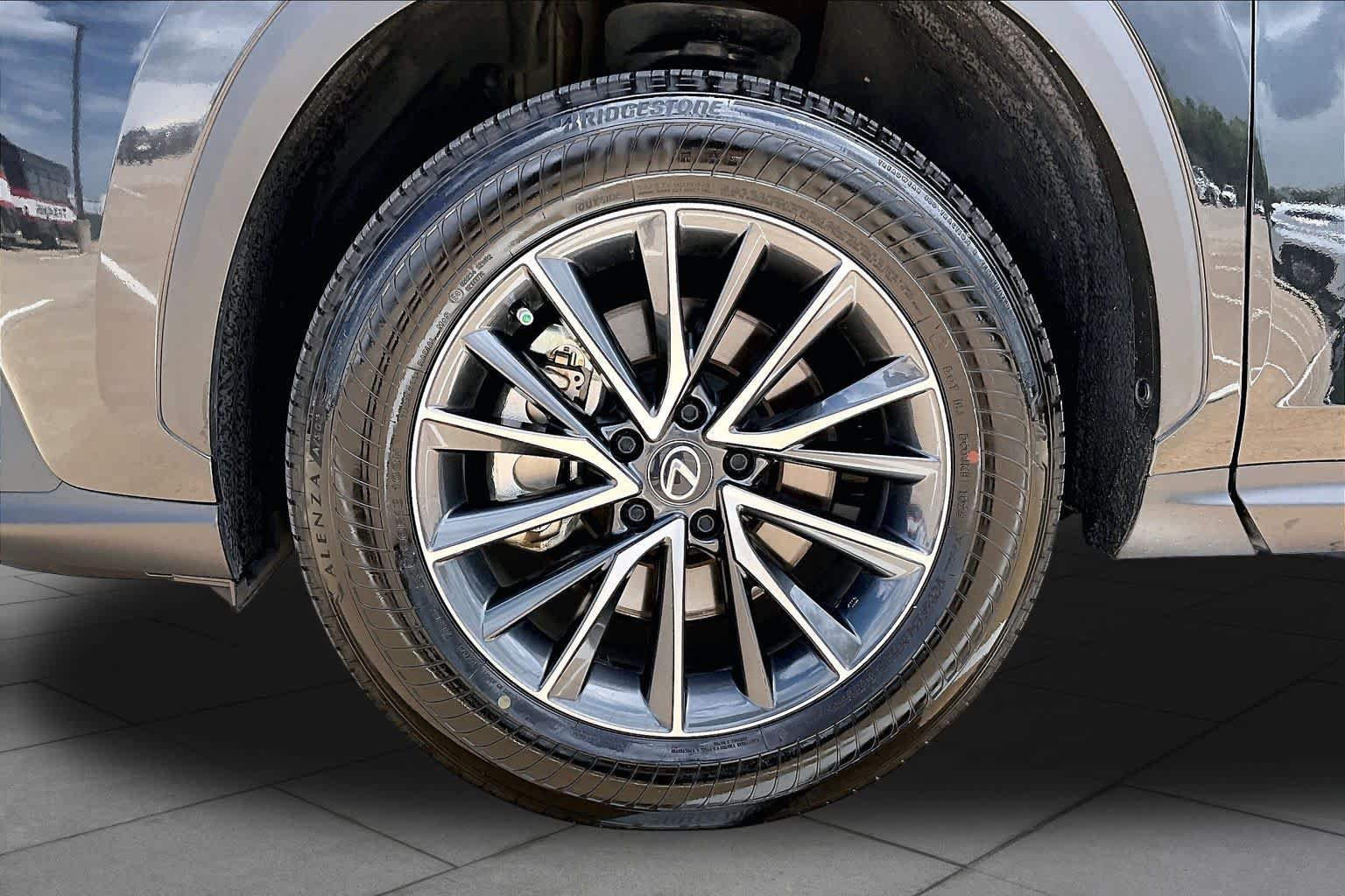 Certified 2025 Lexus NX 250 FWD w/ Premium Package image 11