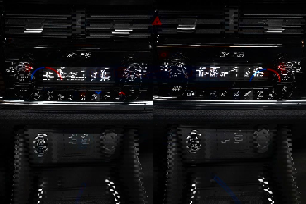 Used 2023 Nissan Rogue Platinum w/ Platinum Premium Package image 28