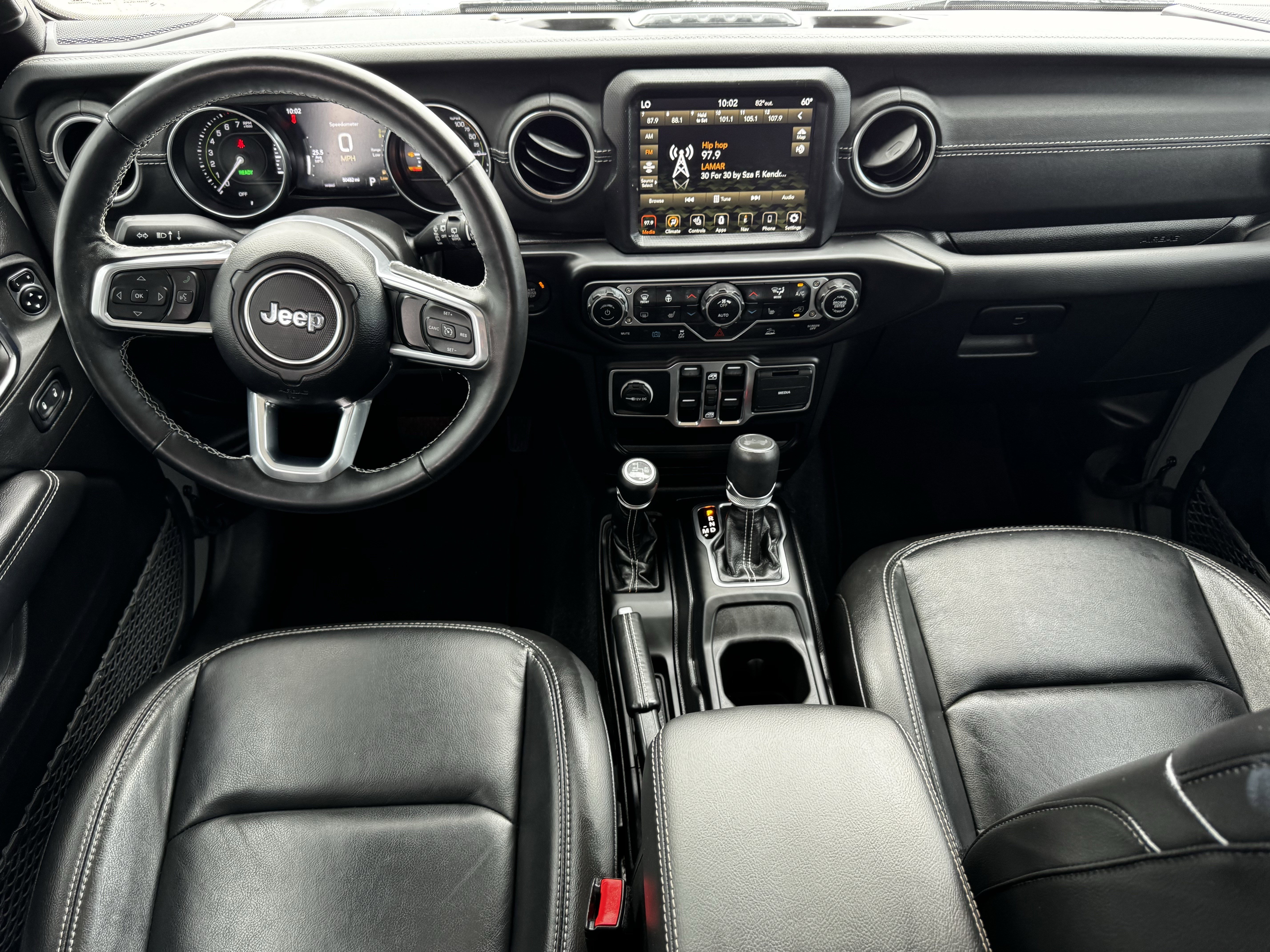 Used 2023 Jeep Wrangler Unlimited Sahara w/ Cold Weather Group AWD/4WD image 13