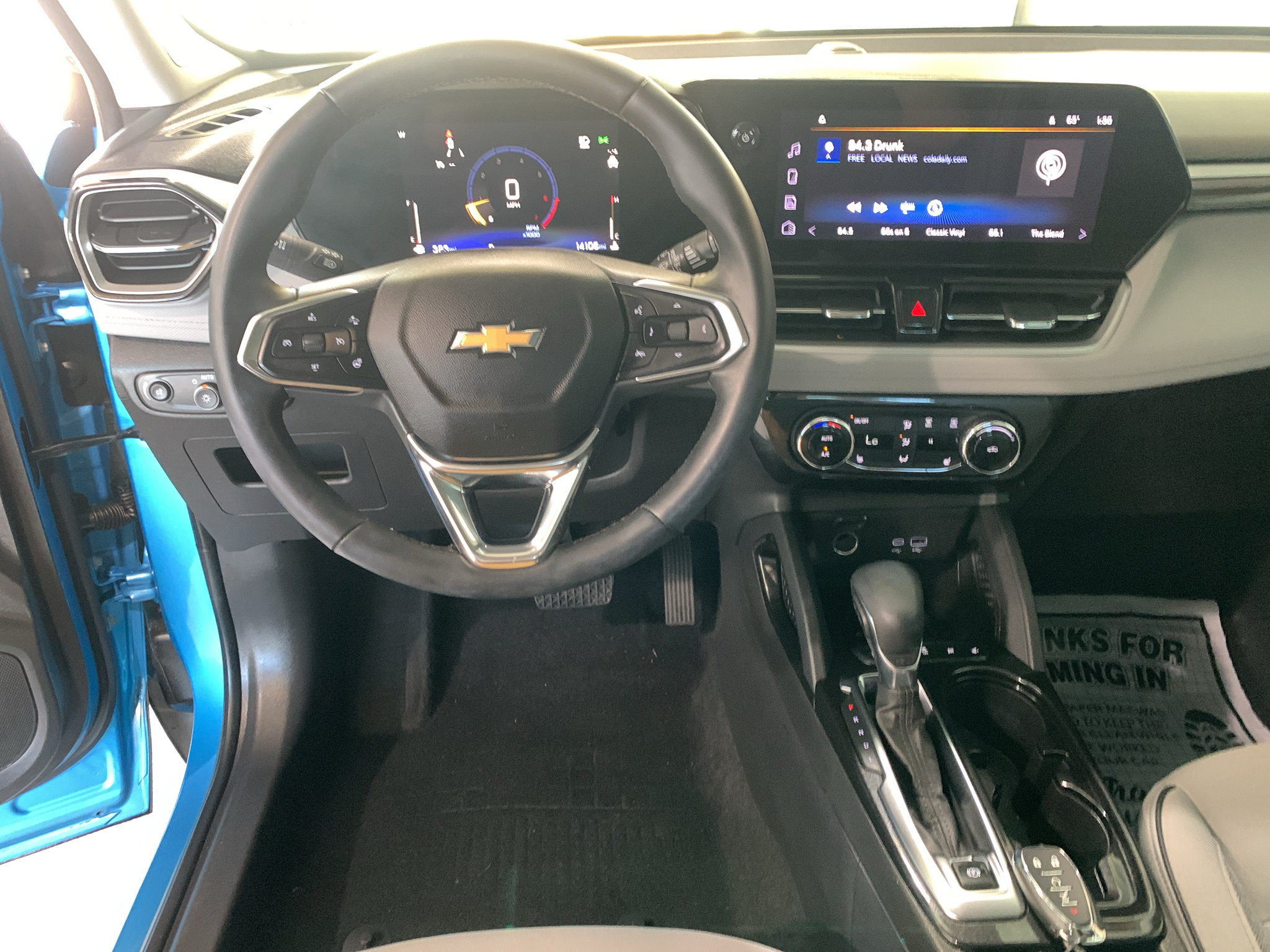 Used 2025 Chevrolet TrailBlazer LT w/ Convenience Package FWD image 17