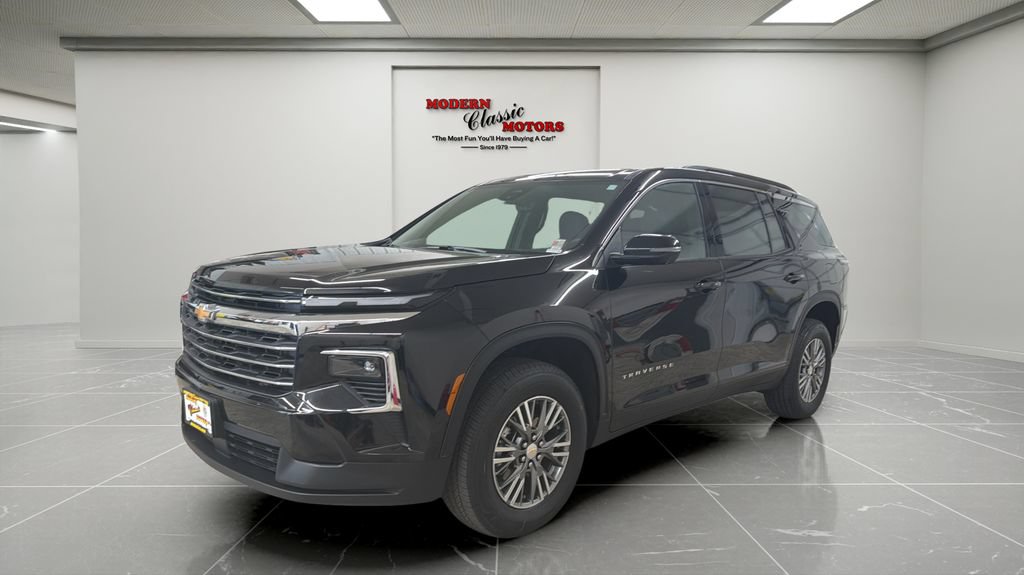 Used 2026 Chevrolet Traverse LT w/ Driver Confidence Package AWD/4WD image 3