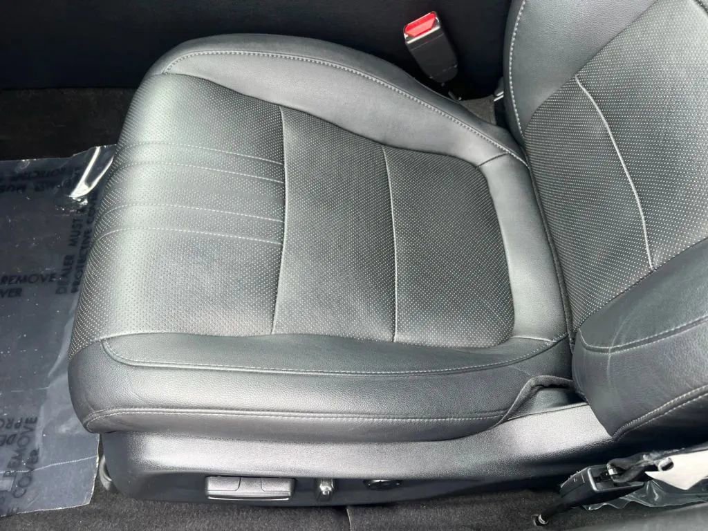 Used 2019 Honda Accord Touring image 25