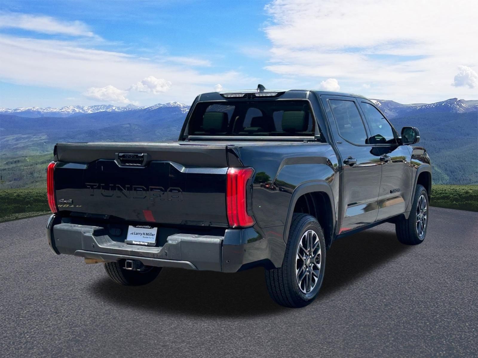 Used 2023 Toyota Tundra SR5 w/ Advanced Technology Package AWD/4WD image 5