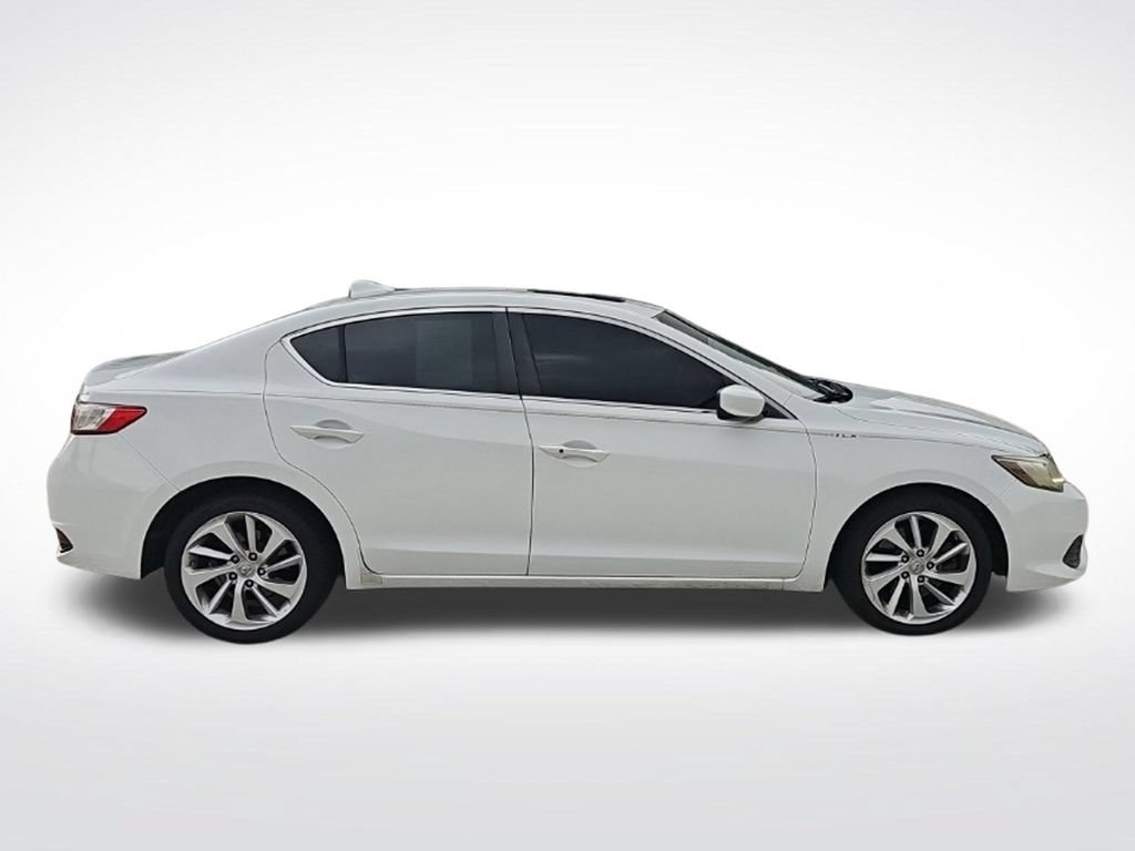 Used 2017 Acura ILX FWD image 9